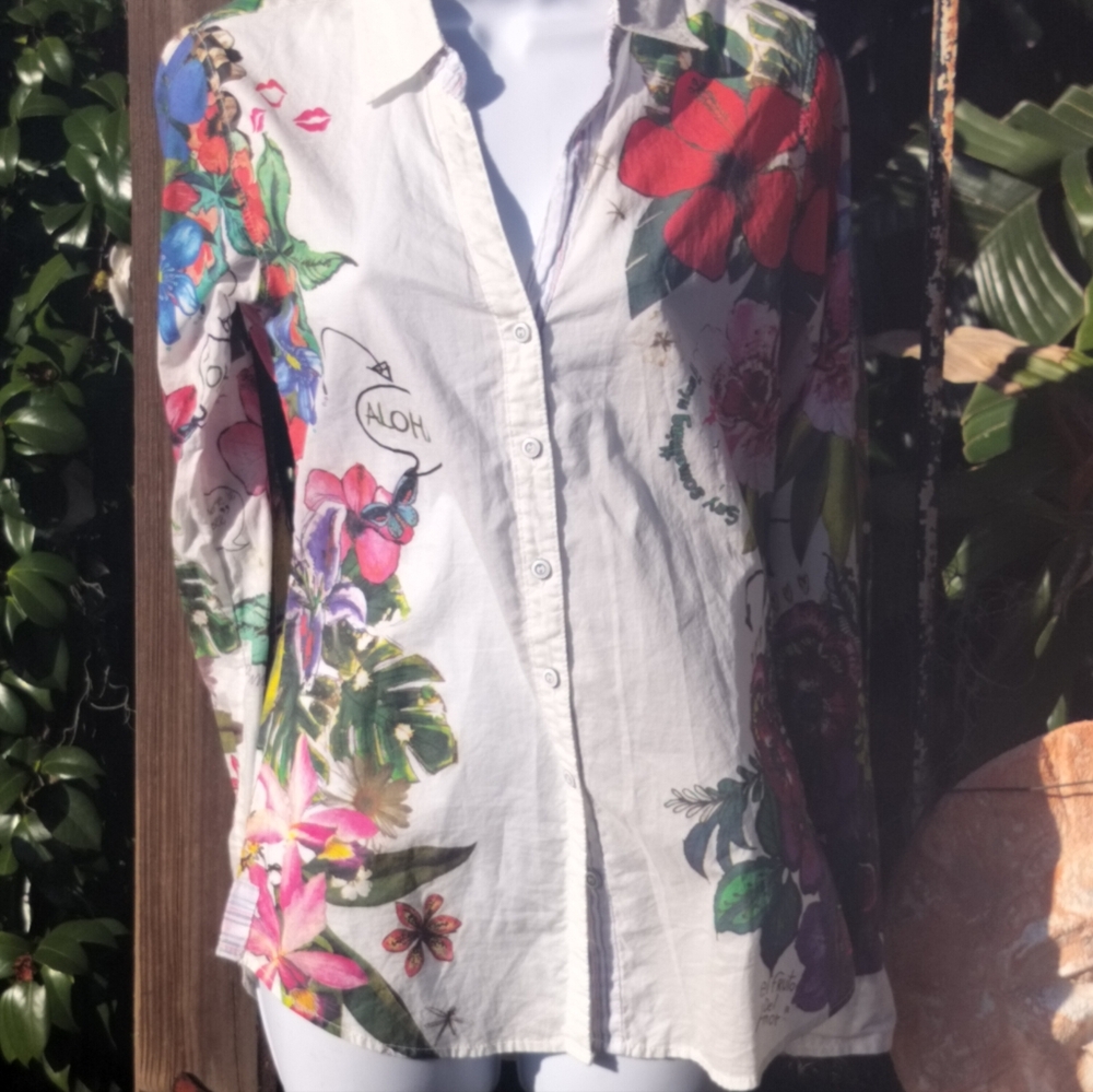 Desigual Pretty Floral HAPPY 🤗 Button down Shirt Small 🌺💖